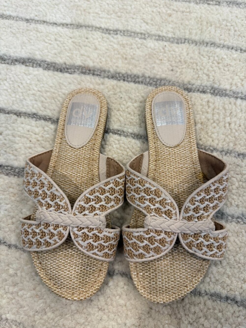 Geeya Slide Sandal - DV by Dolce Vita